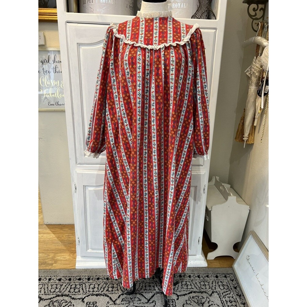 VTG LANZ OF SALZBURG Long Night Gown Red Flannel Eyelet Long Sleeves XL Plus SZ